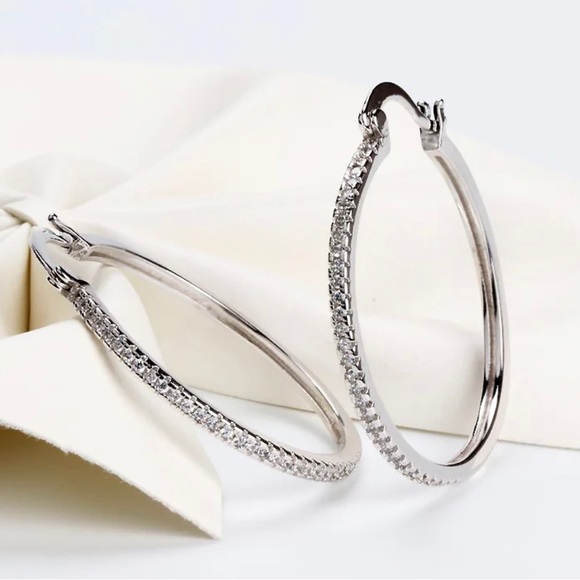 Beautiful diamond hoops 💯 Sterling silver 9.25 - Picture 2 of 4